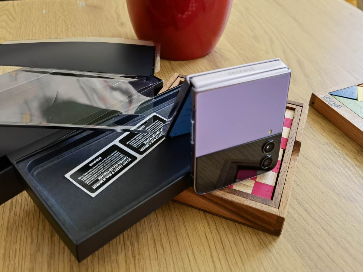  Samsung Galaxy Z Flip4 Slike Uživo (2).jpg - SmartLife / Marko Čavić 