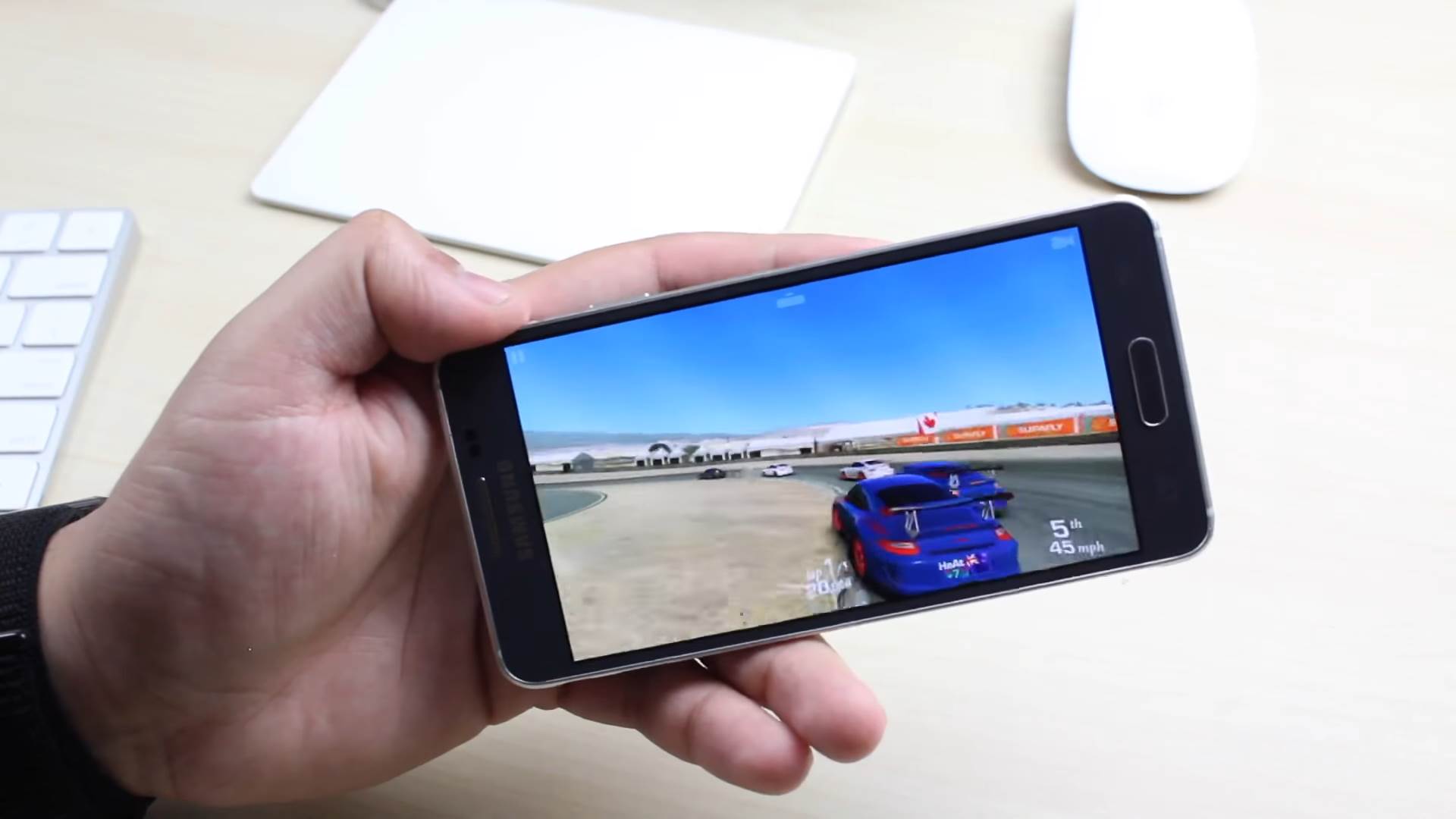  SAMSUNG GALAXY ALPHA In 2018! (Still Worth It_) (Review) 3-6 screenshot.png - YouTube / Simple Alpaca / Screenshot 