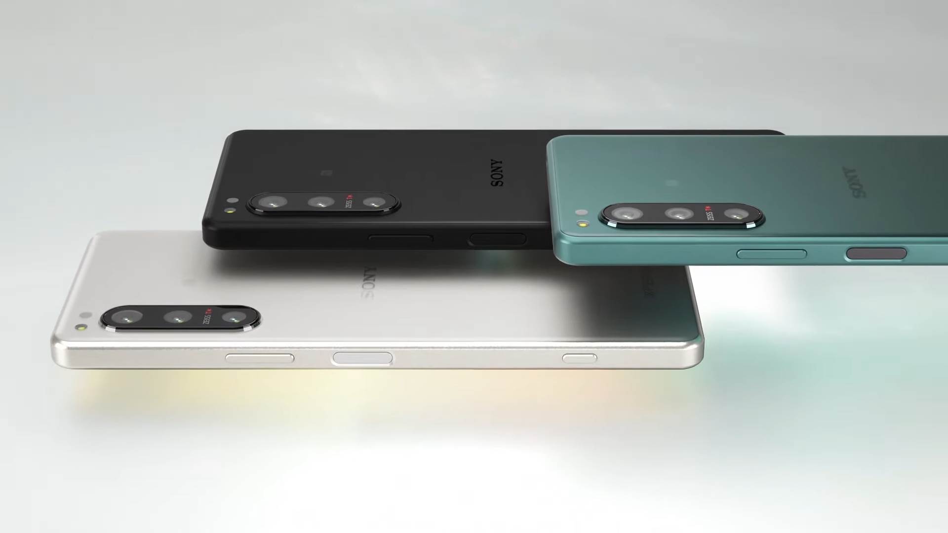 Xperia 5 IV - Creative freedom in a compact design__ 0-54 screenshot.jpg - YouTube / Sony | Xperia / Screenshot   Xperia 5 IV - Creative freedom in a compact design__ 0-54 screenshot.jpg - YouTube / Sony | Xperia / Screenshot