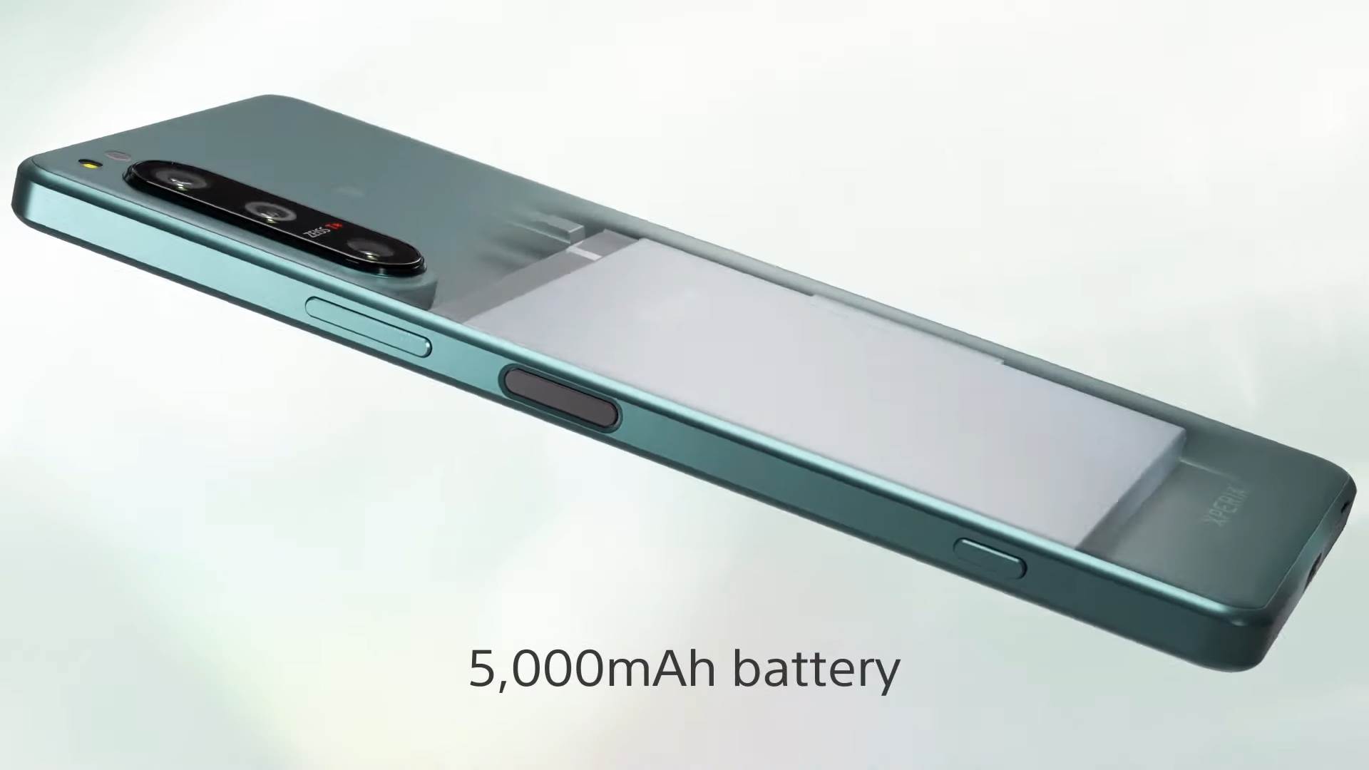  Xperia 5 IV - Creative freedom in a compact design__ 0-35 screenshot.png - YouTube / Sony | Xperia / Screenshot 