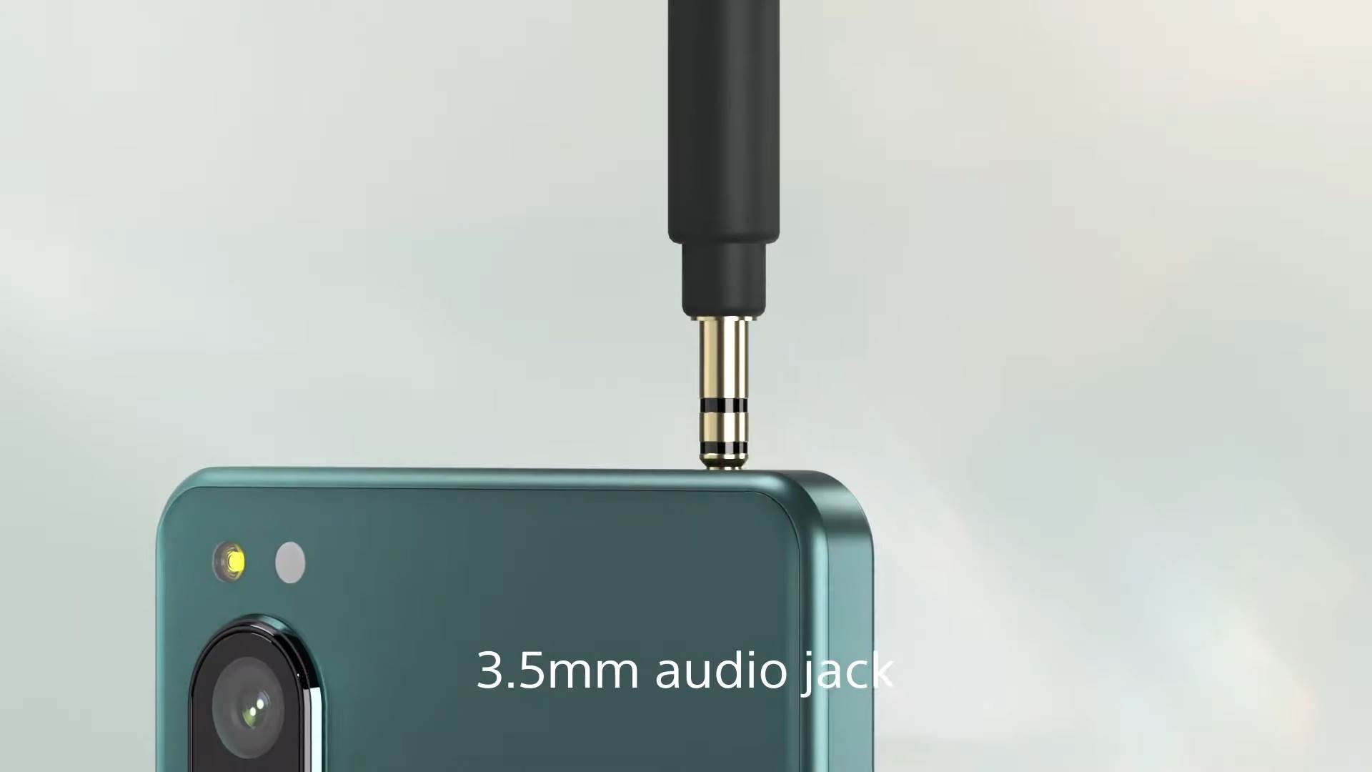  Xperia 5 IV - Creative freedom in a compact design__ 0-39 screenshot.png - YouTube / Sony | Xperia / Screenshot 