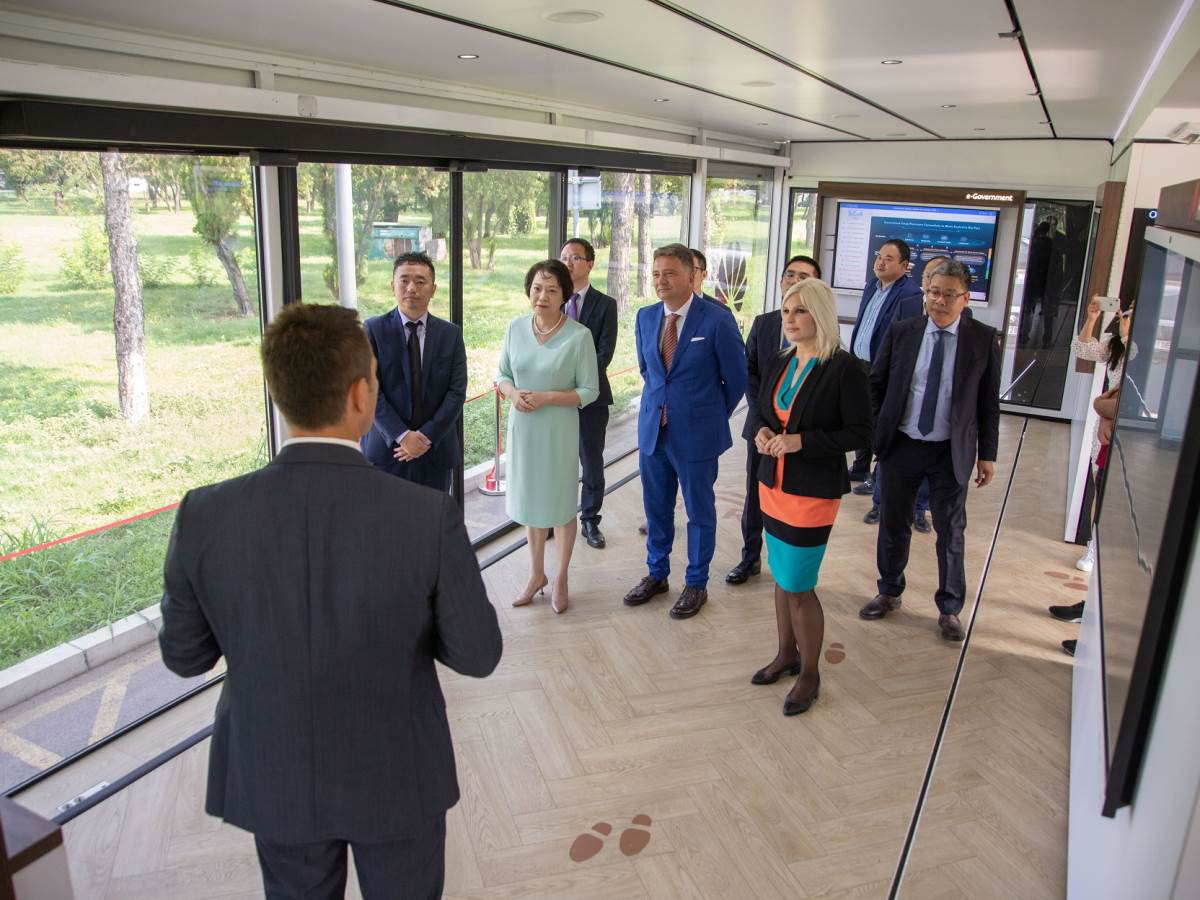 Photo 3.jpg   Photo 3.jpg