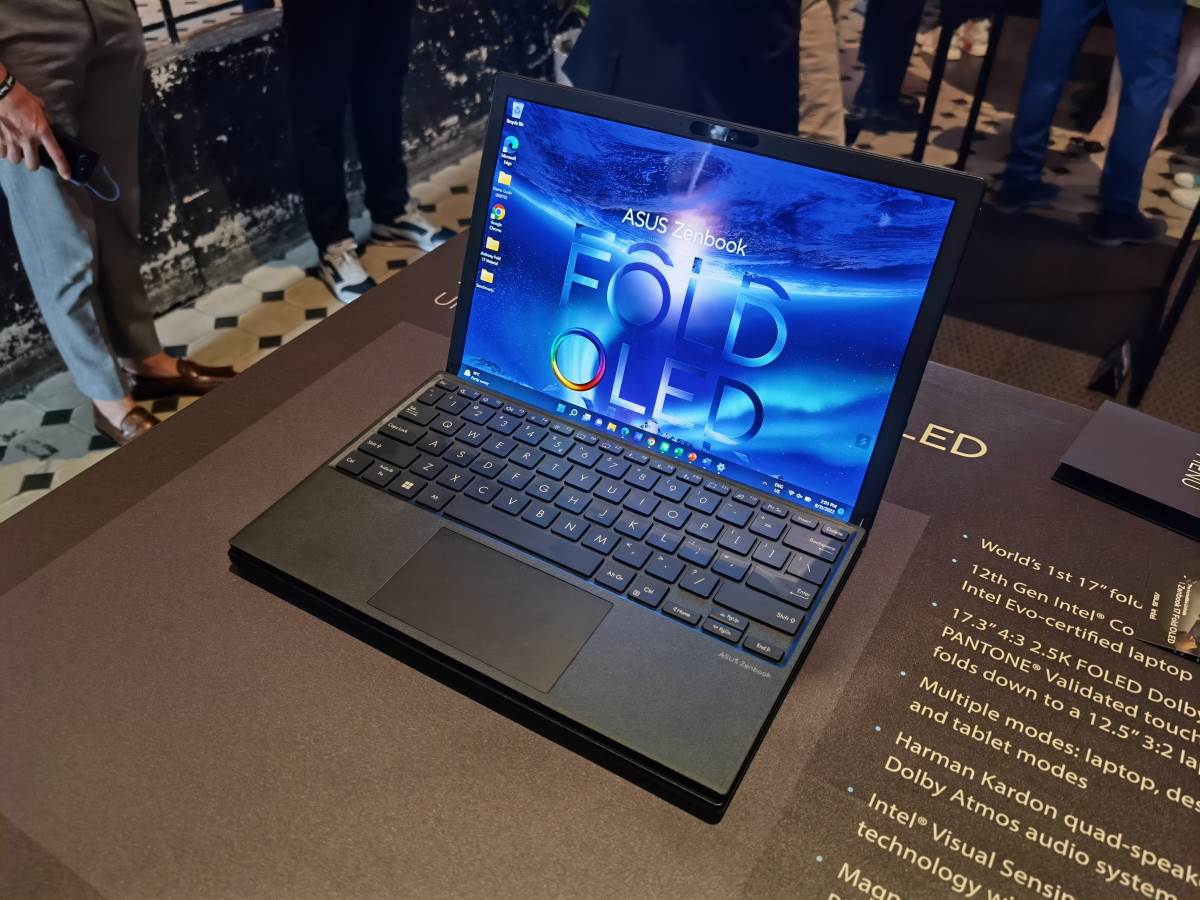 Asus Zenbook 17 Fold OLED uživo (10).jpg - SmartLife / Marko Čavić   Asus Zenbook 17 Fold OLED uživo (10).jpg - SmartLife / Marko Čavić