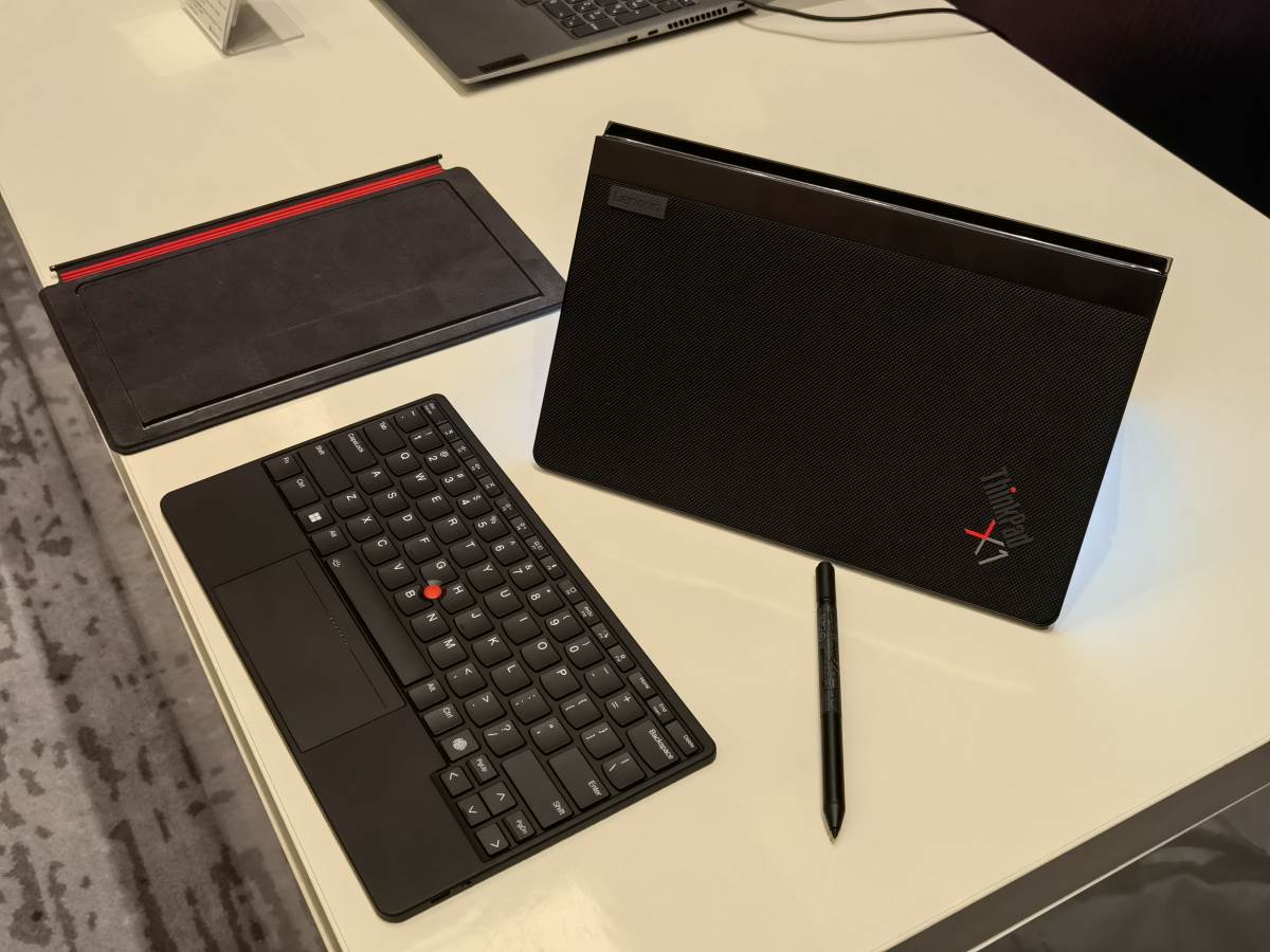 Lenovo ThinkPad X1 Fold (5).jpg - SmartLife / Marko Čavić   Lenovo ThinkPad X1 Fold (5).jpg - SmartLife / Marko Čavić