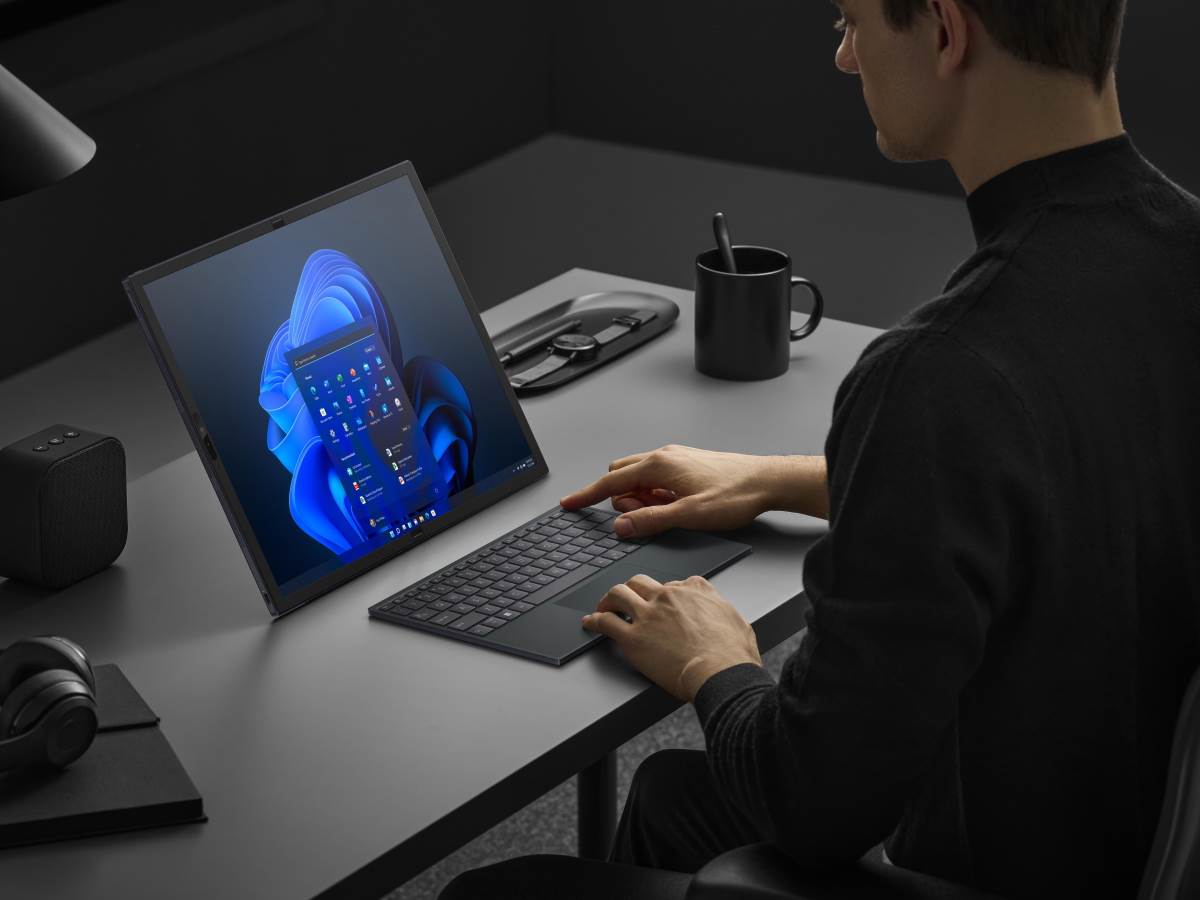  ASUS Zenbook 17 Fold OLED slike - ASUS 