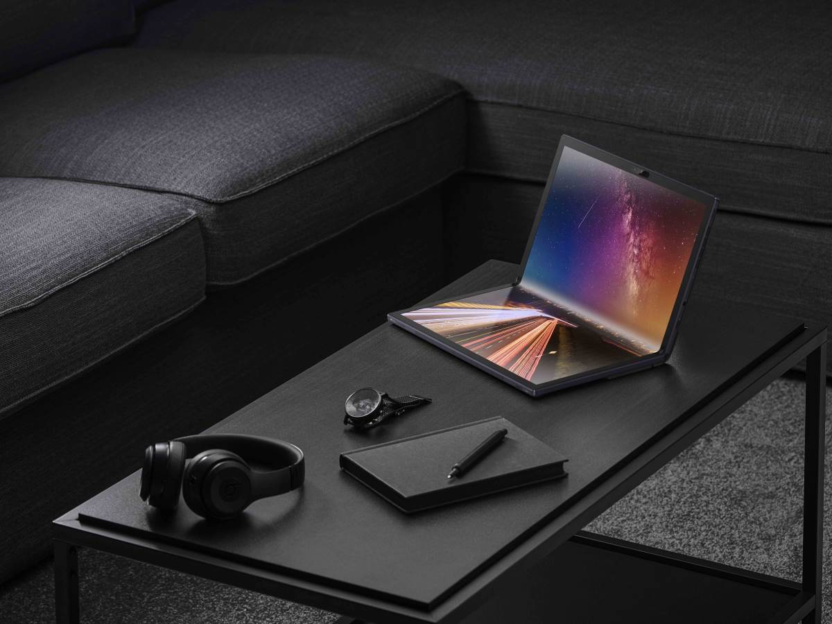  ASUS Zenbook 17 Fold OLED slike - ASUS 