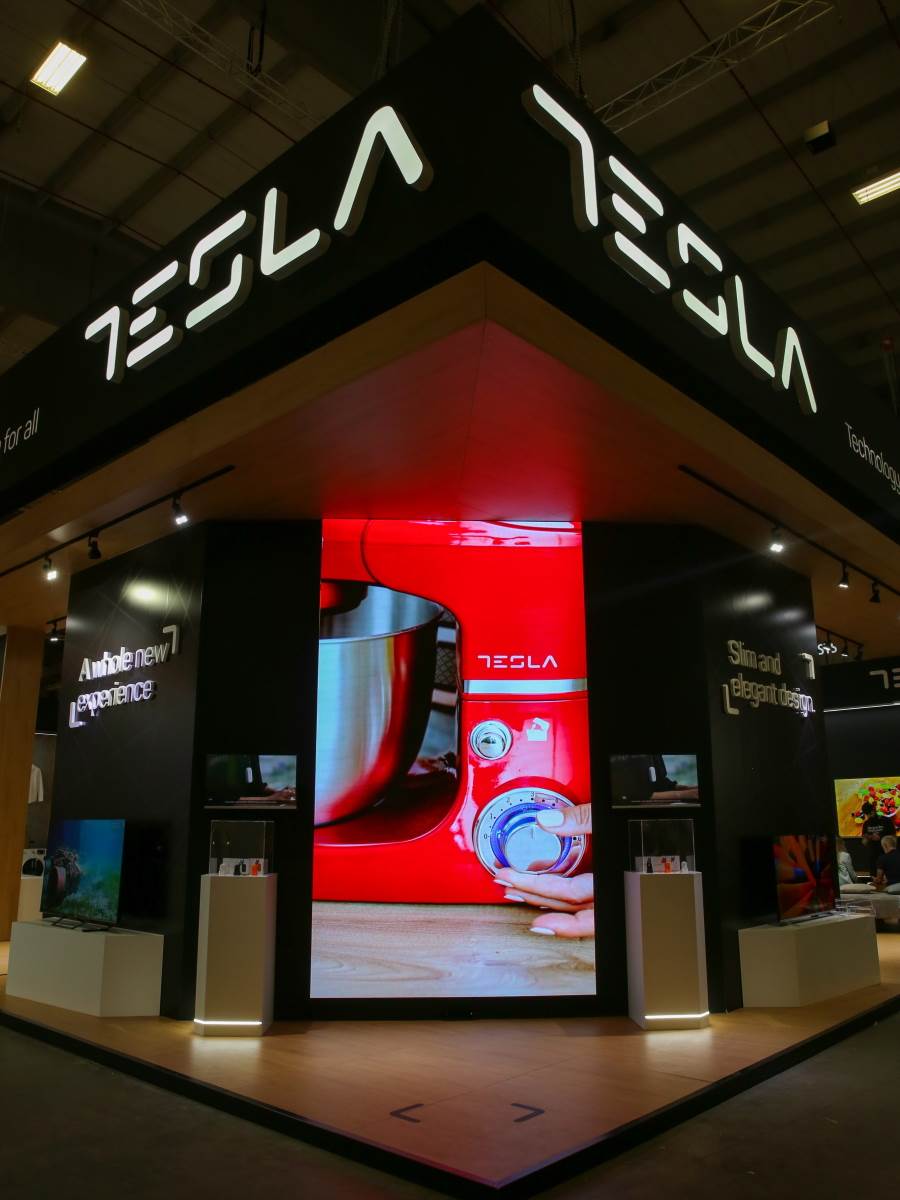  IFA Berlin Tesla foto Milena Djordjevic (84).jpg - Tesla / Milena Đorđević 
