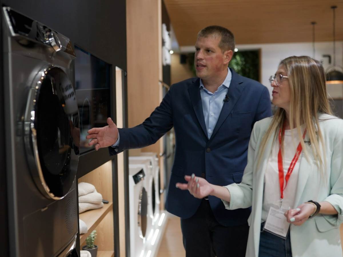  Tesla GM Nebojša Lozo IFA 2022 sajam Berlin.jpg - Smartlife 