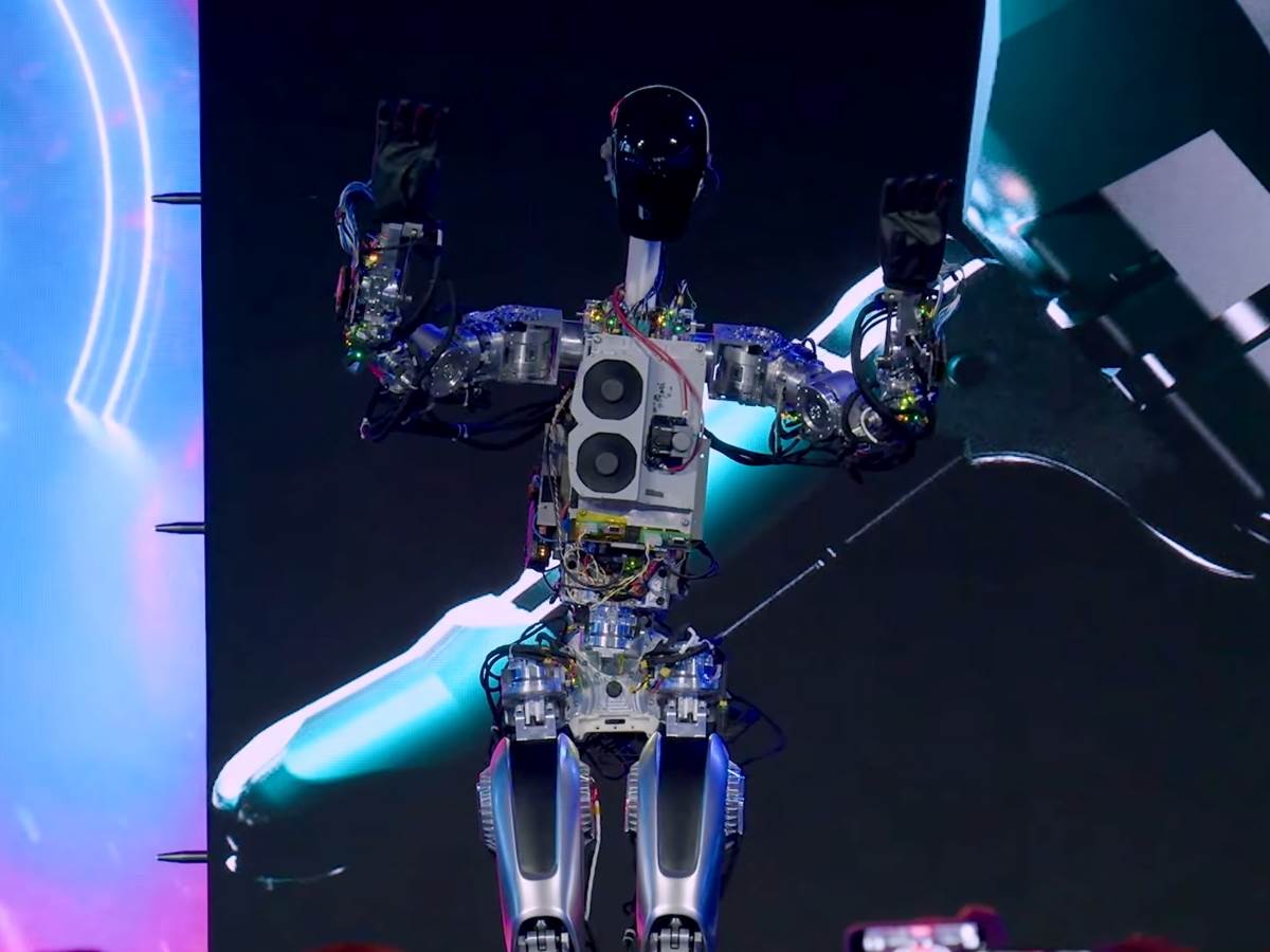  Tesla Optimus robot 7.jpg 