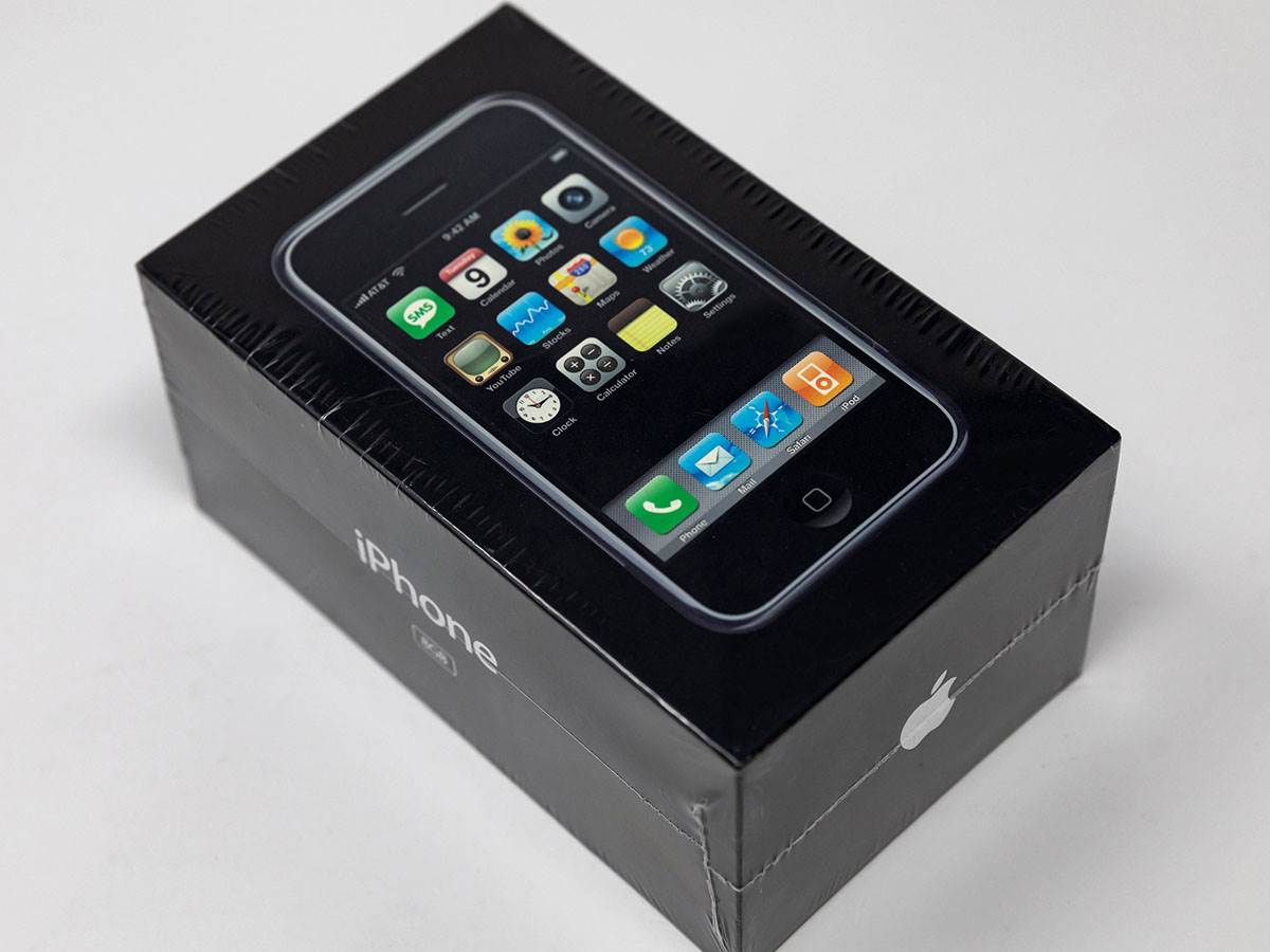  Originalni iPhone u vakuum pakovanju prodat na aukciji za 40.000 dolara 