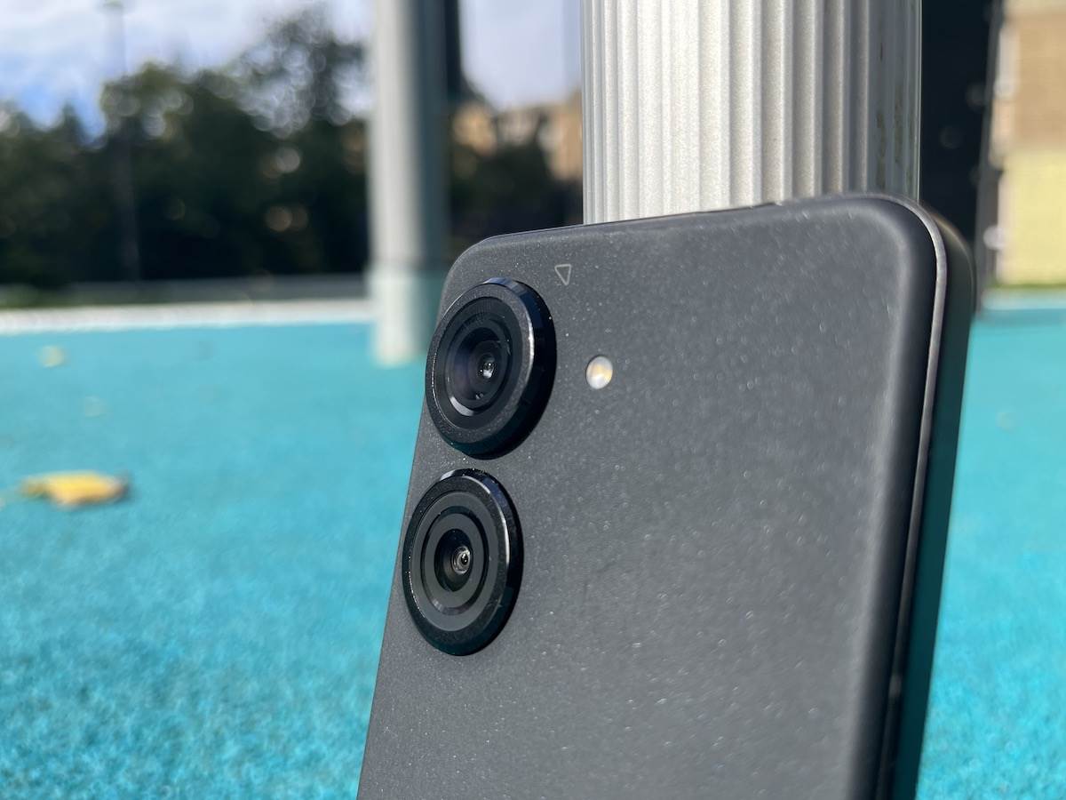  Asus Zenfone 9 3.JPG 