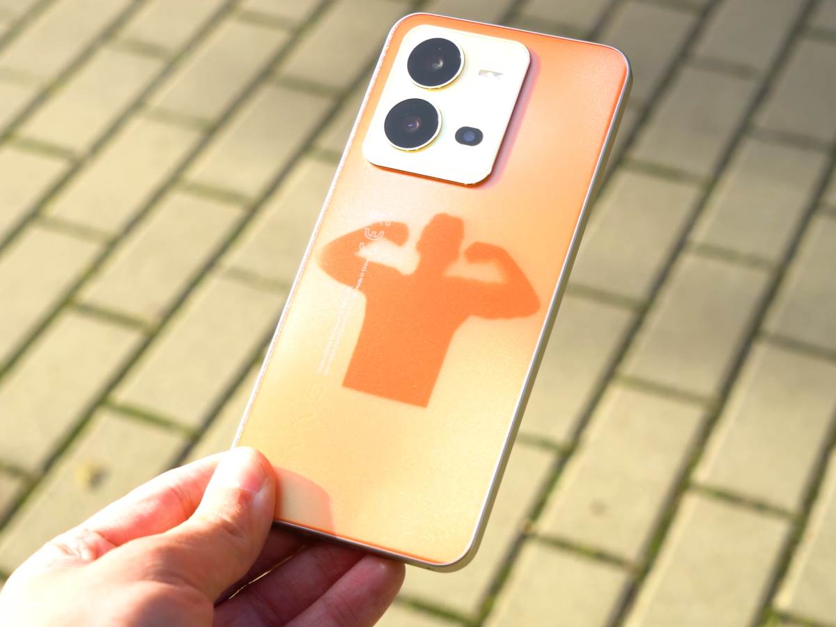 vivo X80 Lite menja boju kućišta 6.jpg   vivo X80 Lite menja boju kućišta 6.jpg