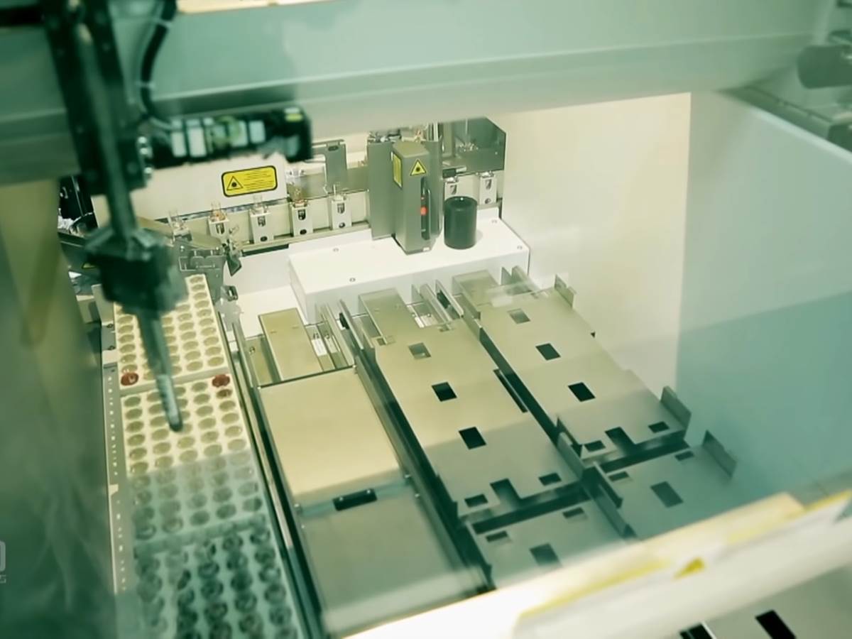  Elizabeth Holmes exposed_ The $9 billion medical ‘miracle’ that never existed _ 60 Minutes Australia 21-1 screenshot.png 