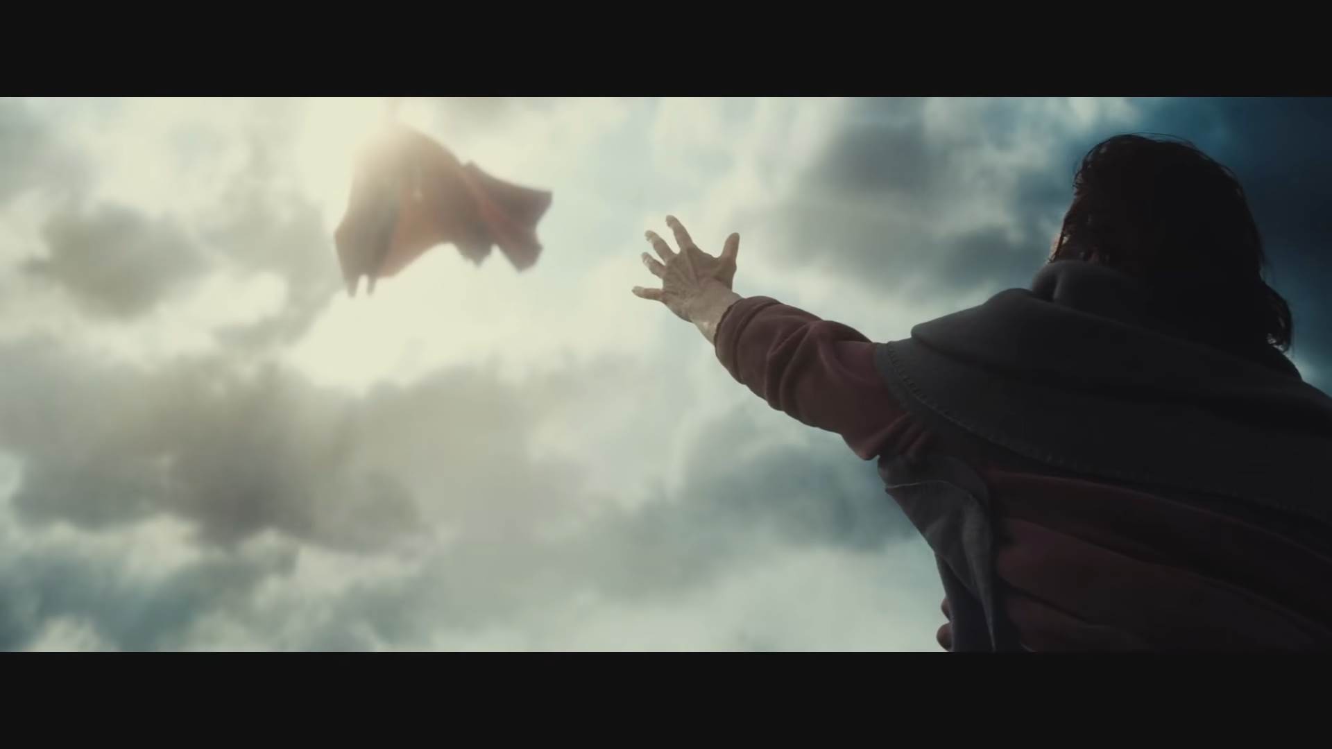  Batman v Superman_ Dawn of Justice - Comic-Con Trailer [HD] 1-28 screenshot.png - YouTube / Warner Bros. Pictures 