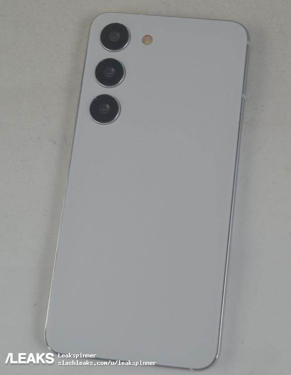 samsung-galaxy-s23-and-s23-plus-dummies-units-leaked-660.jpg - Slashleaks / Leakspinner   samsung-galaxy-s23-and-s23-plus-dummies-units-leaked-660.jpg - Slashleaks / Leakspinner