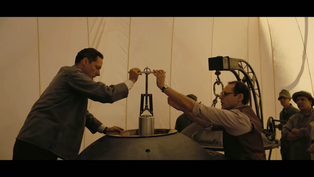  Oppenheimer _ Official Trailer 0-46 screenshot.png - YouTube / Universal Pictures 