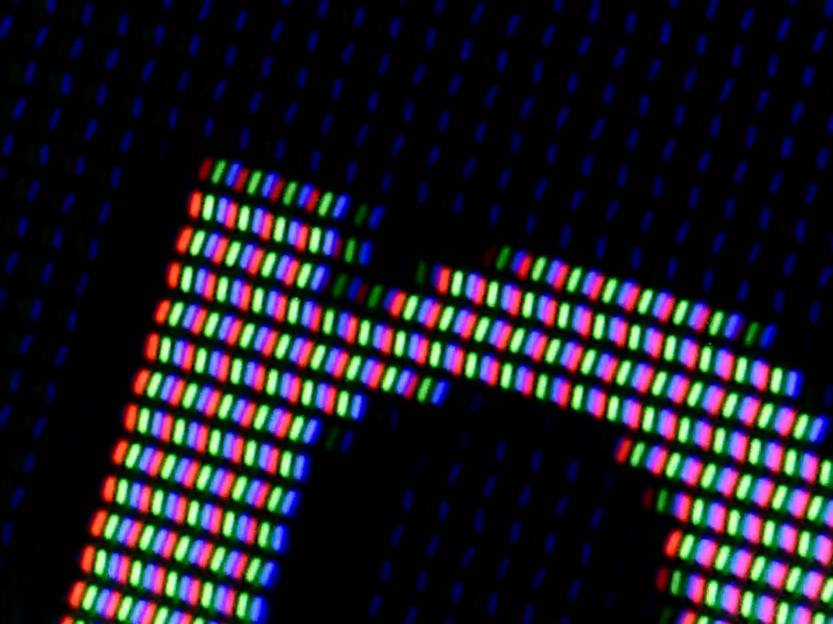 Smartphone Pixels under microscope (IPS vs OLED) 1-51 screenshot.png Smartphone Pixels under microscope (IPS vs OLED) 1-51 screenshot.png