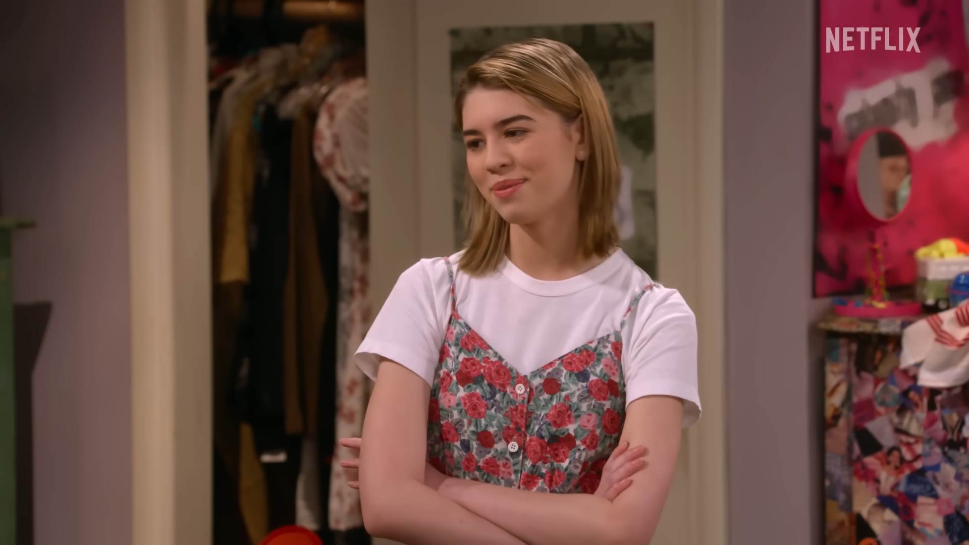 That '90s Show _ Official Trailer _ Netflix 0-27 screenshot.png - YouTube / Netflix   That '90s Show _ Official Trailer _ Netflix 0-27 screenshot.png - YouTube / Netflix