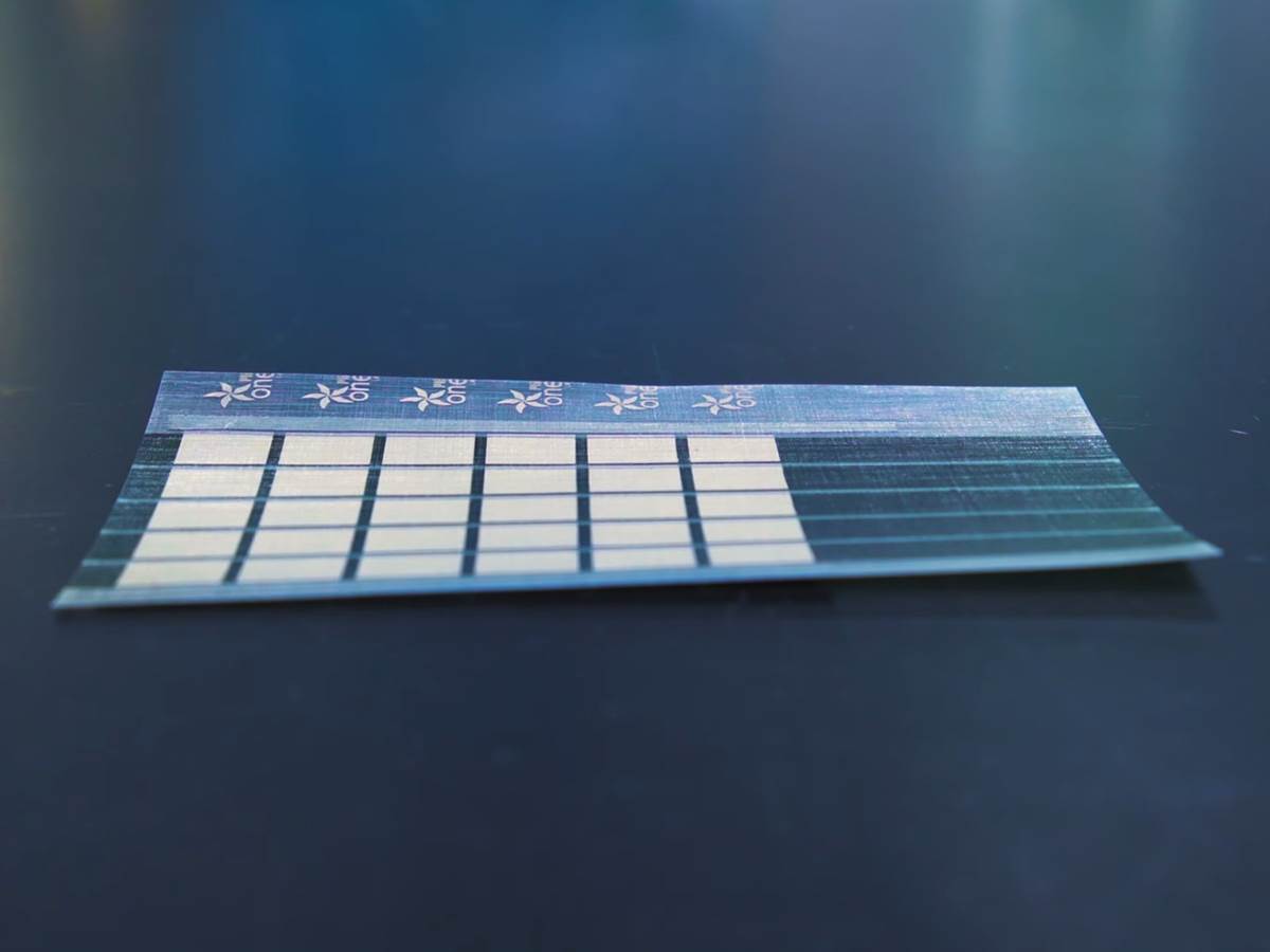 Paper-thin solar cell can turn any surface into a power source 0-20 screenshot.jpg - YouTube / Massachusetts Institute of Technology (MIT) / ScreenShot   Paper-thin solar cell can turn any surface into a power source 0-20 screenshot.jpg - YouTube / Massachusetts Institute of Technology (MIT) / ScreenShot
