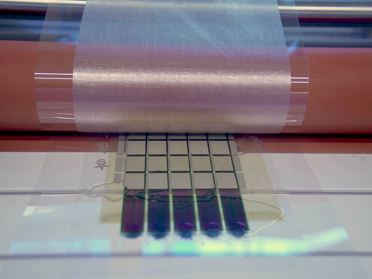 Paper-thin solar cell can turn any surface into a power source 1-0 screenshot.png   Paper-thin solar cell can turn any surface into a power source 1-0 screenshot.png