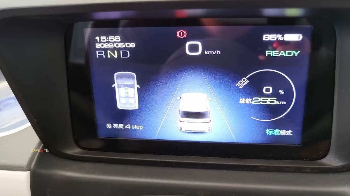  2022 _Wuling Hongguang Mini EV in-depth Walkaround 5-15 screenshot.png 