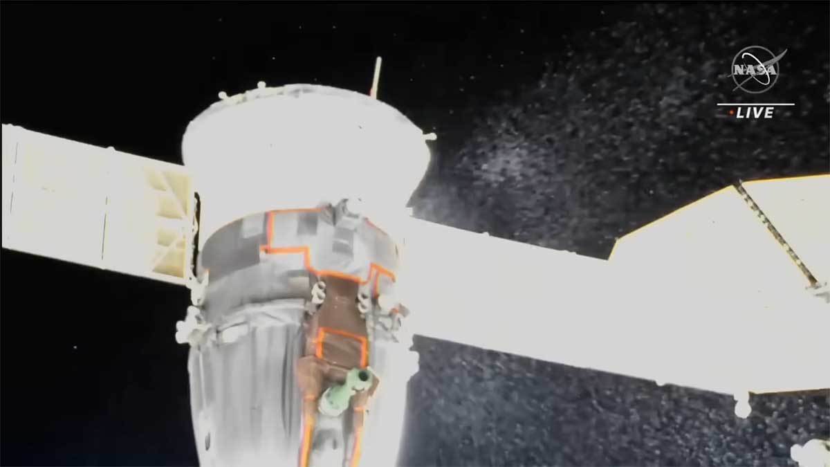  Sojuz curenje rashladne tečnosti nakon udara mikrometeorita 