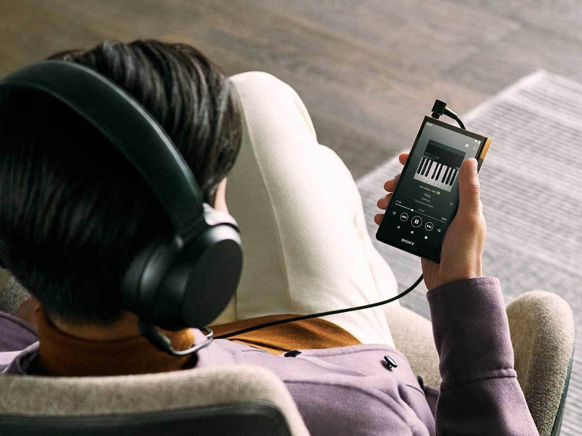  Sony Walkman NW-ZX700 4.jpg 