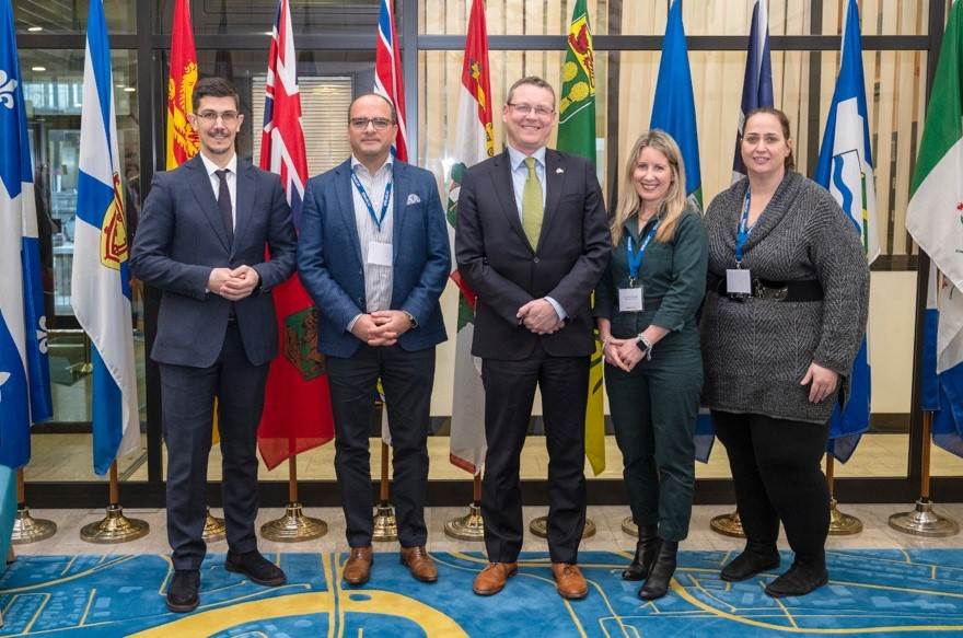  Blue Cat sa kanadskim ambasadorom (1).jpg - BlueCat 