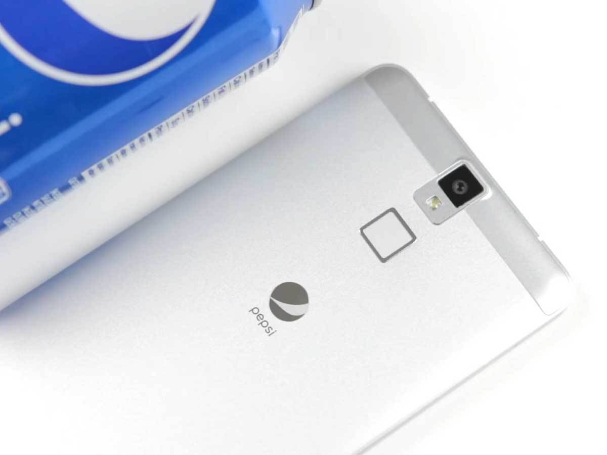 Pepsi Phone P1 3.jpg - YouTube / Canoopsy   Pepsi Phone P1 3.jpg - YouTube / Canoopsy