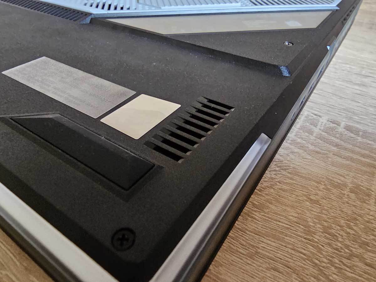  ROG Strix SCAR portovi i otvori 8.jpg - SmartLife / Ilija Baošić 