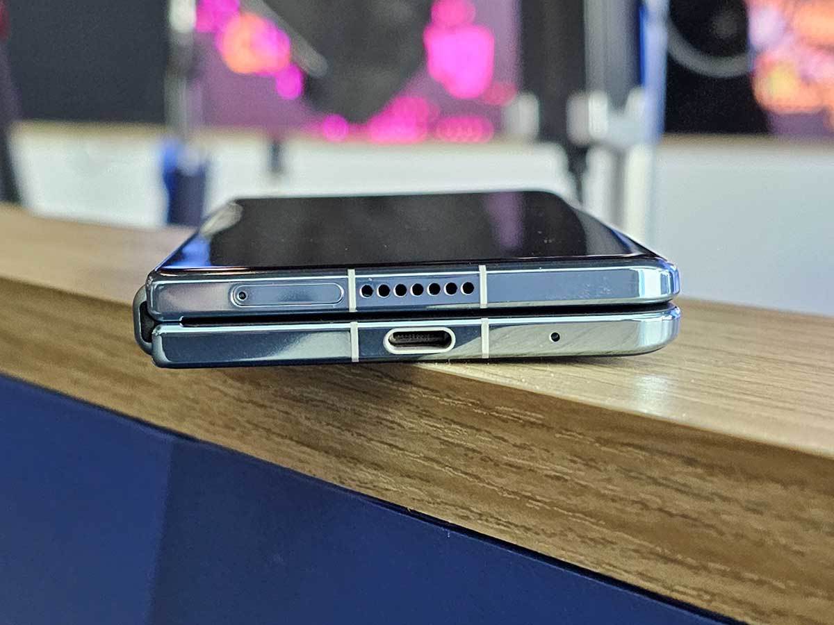  HONOR Magic Vs 1.jpg 