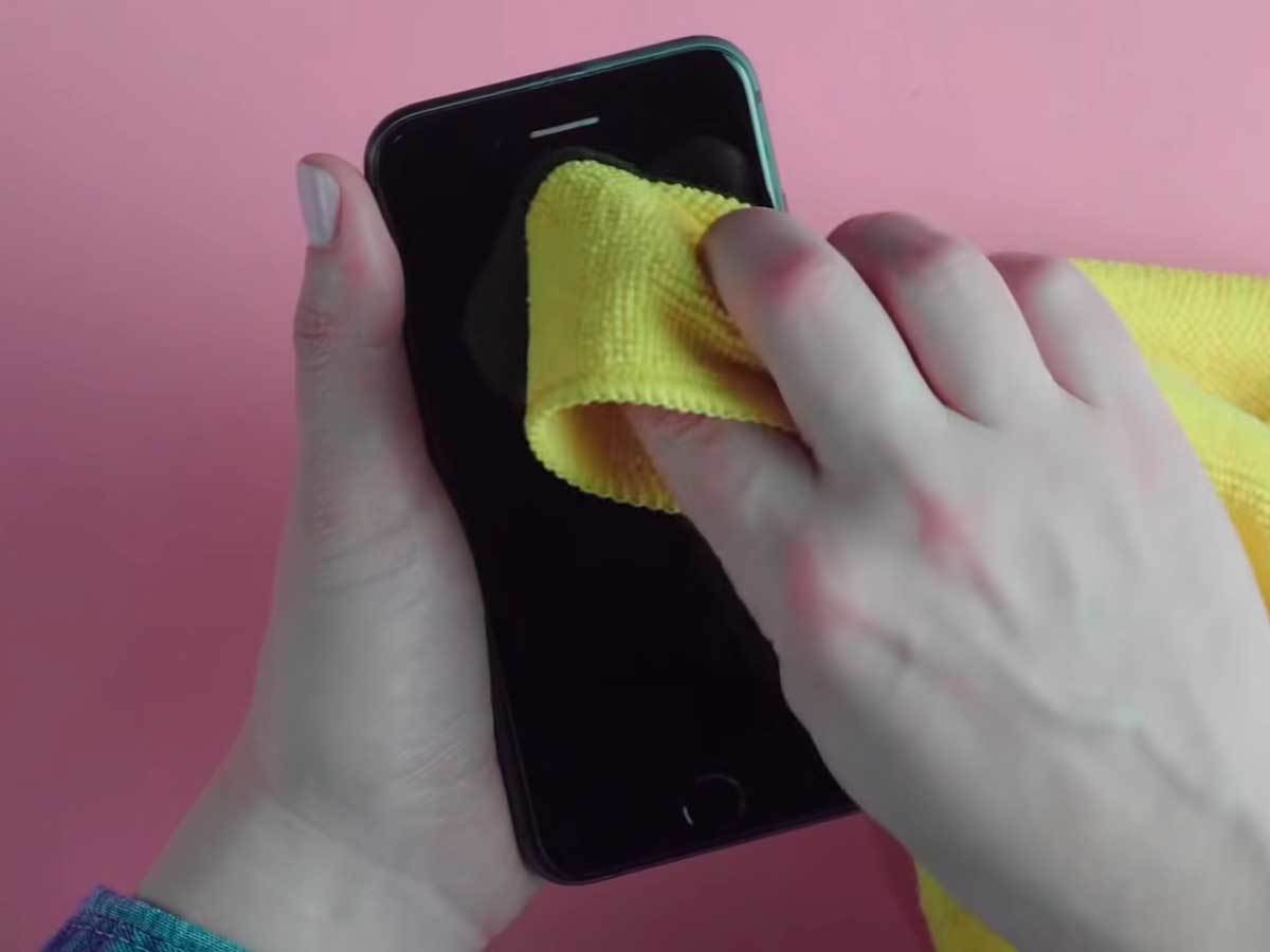  Kako se pravilno čisti i dezinfikuje pametni telefon 