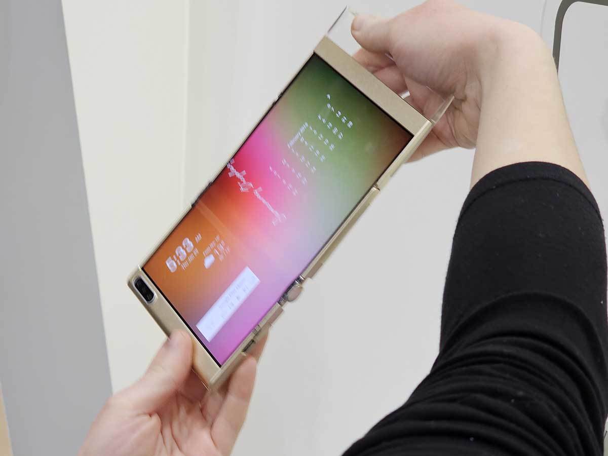 Samsung i LG razvijaju svetlije i efikasnije OLED ekrane - SmartLife / Ilija Baošić   Samsung i LG razvijaju svetlije i efikasnije OLED ekrane - SmartLife / Ilija Baošić