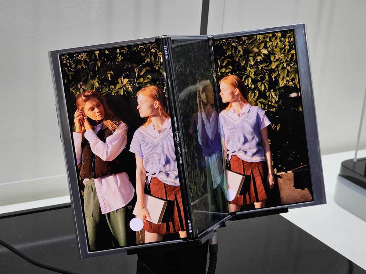  Samsung Display Flex S 3.jpg - SmartLife / Ilija Baošić 