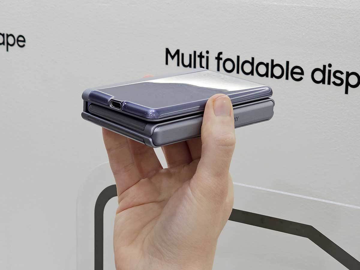  Samsung Display Flex G 1.jpg - SmartLife / Ilija Baošić 