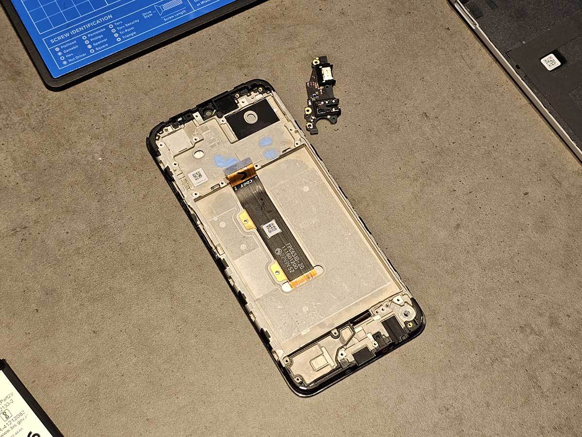 Nokia G22 popravka 9.jpg   Nokia G22 popravka 9.jpg