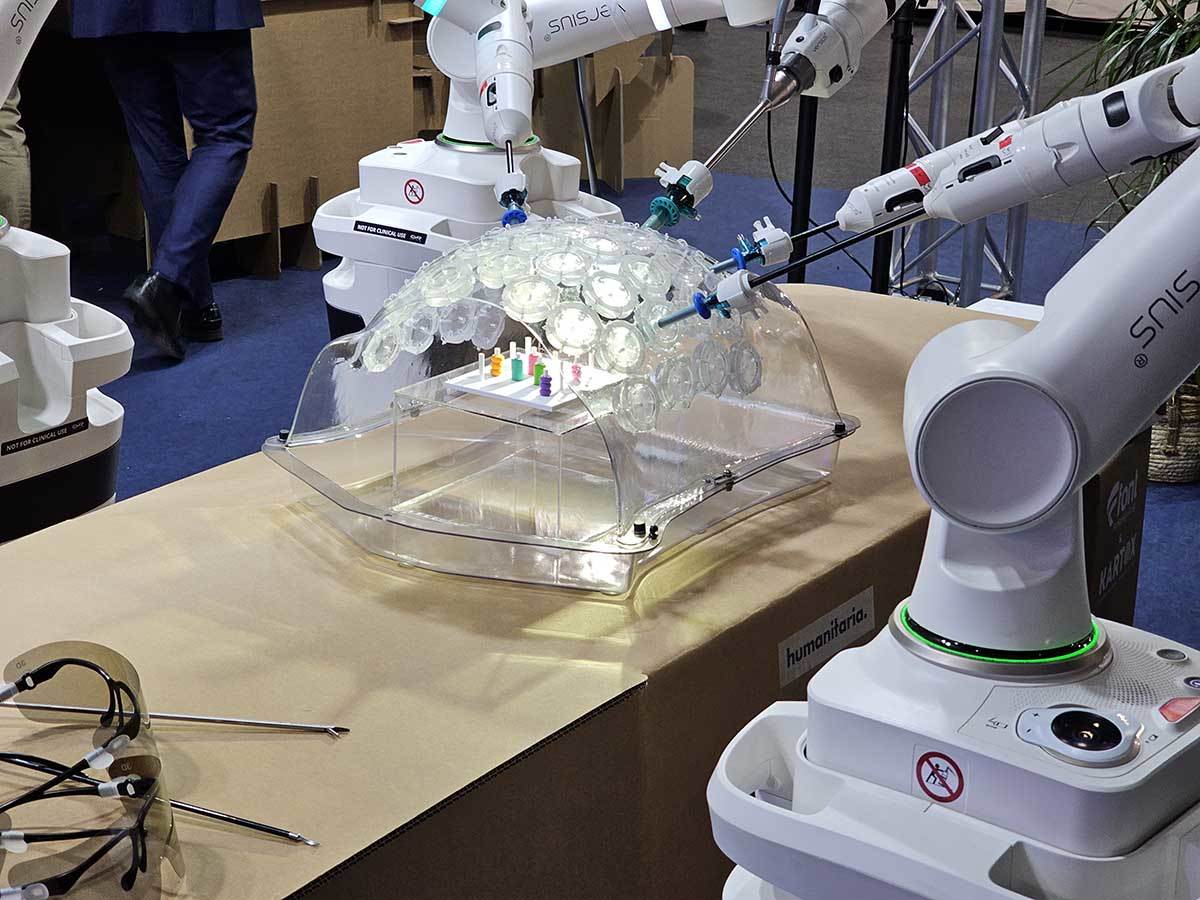  Versius hirurški robot 2.jpg - SmartLife / Ilija Baošić 