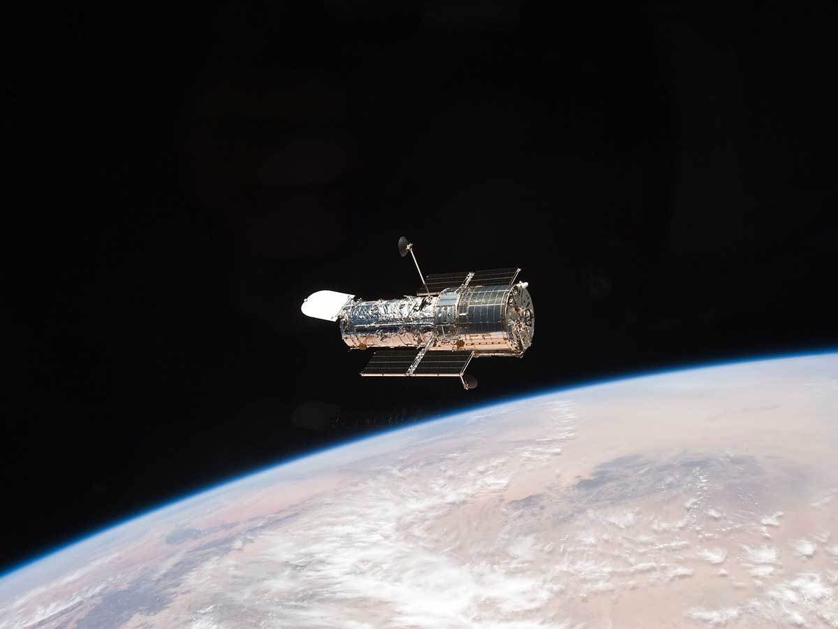 Habl svemirski teleskop 2.jpg - NASA   Habl svemirski teleskop 2.jpg - NASA