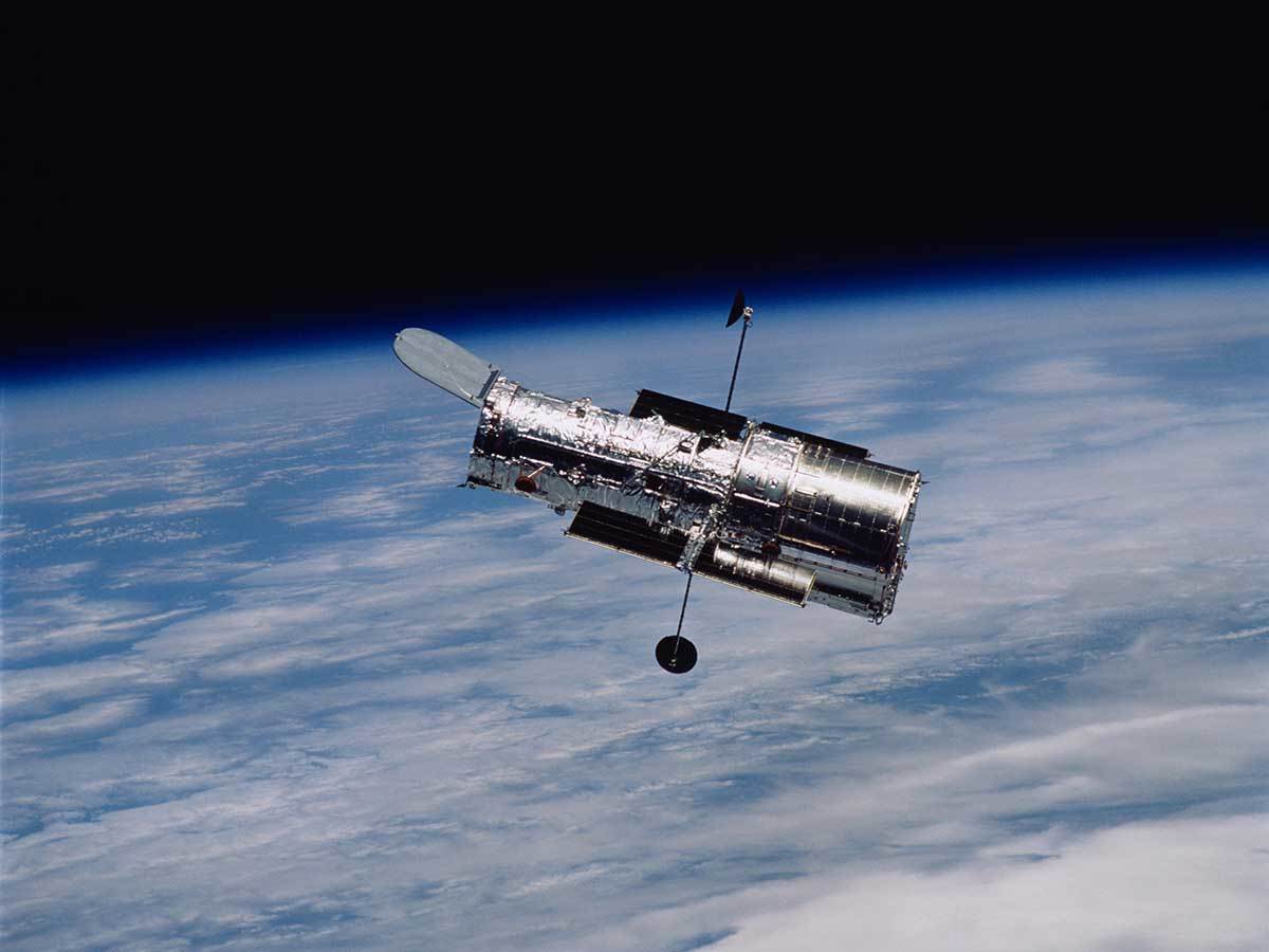 Habl svemirski teleskop 10.jpg - NASA   Habl svemirski teleskop 10.jpg - NASA