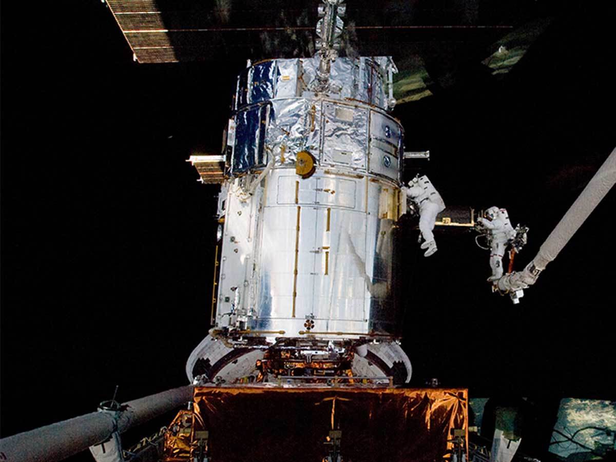 Habl svemirski teleskop 6.jpg - NASA   Habl svemirski teleskop 6.jpg - NASA