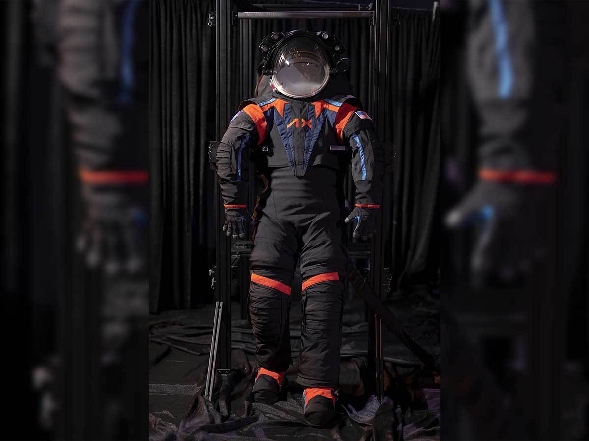 Axiom AxEMU svemirsko odelo 1.jpg - Axiom Space   Axiom AxEMU svemirsko odelo 1.jpg - Axiom Space