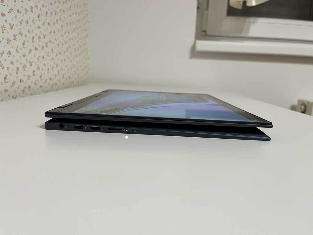  ASUS Zenbook S 13 Flip OLED 10.JPG - SmartLife / Ilija Baošić 