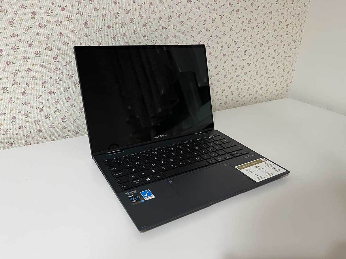  ASUS Zenbook S 13 Flip OLED 2.JPG 
