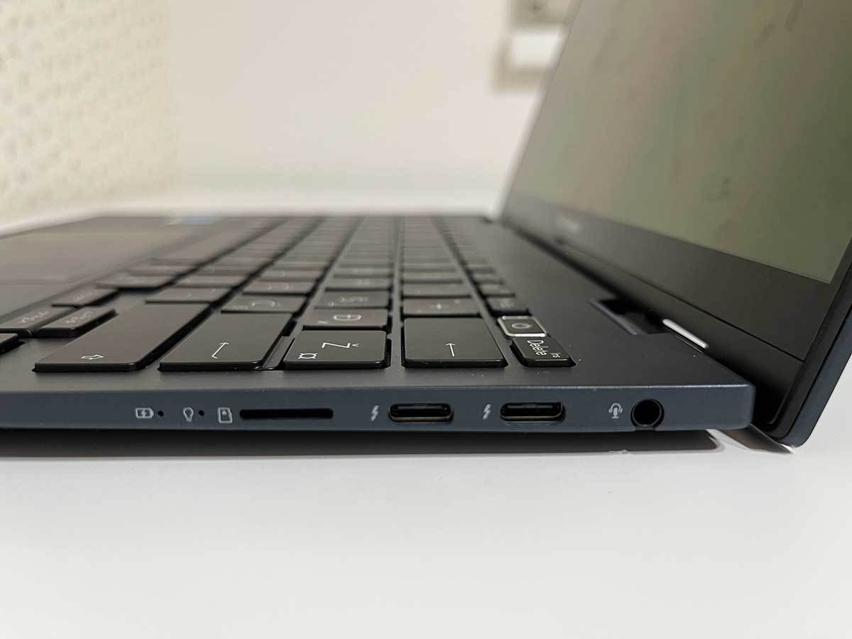  ASUS Zenbook S 13 Flip OLED 4.JPG - SmartLife / Ilija Baošić 