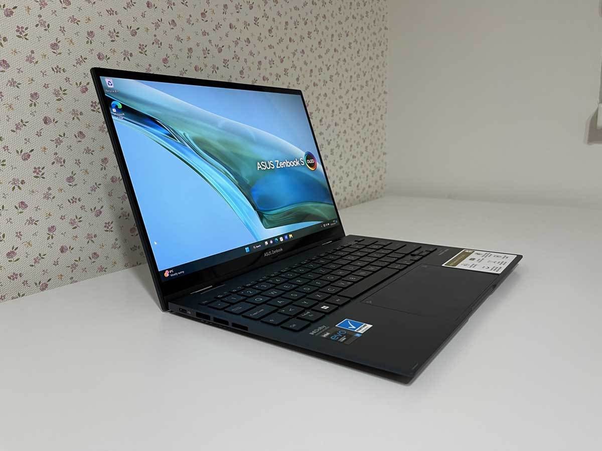  ASUS Zenbook S 13 Flip OLED 7 