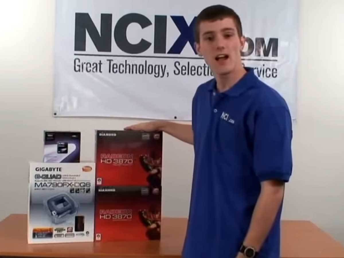  Lajnus Sebastijan 5.jpg - YouTube / LinusTechTips / LMG Clips / NCIX Tech Tips 