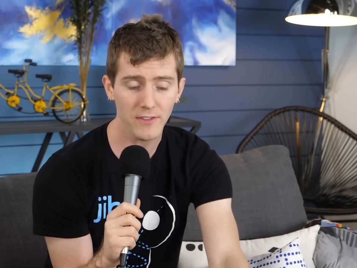  Lajnus Sebastijan 9.jpg - YouTube / LinusTechTips / LMG Clips / NCIX Tech Tips 