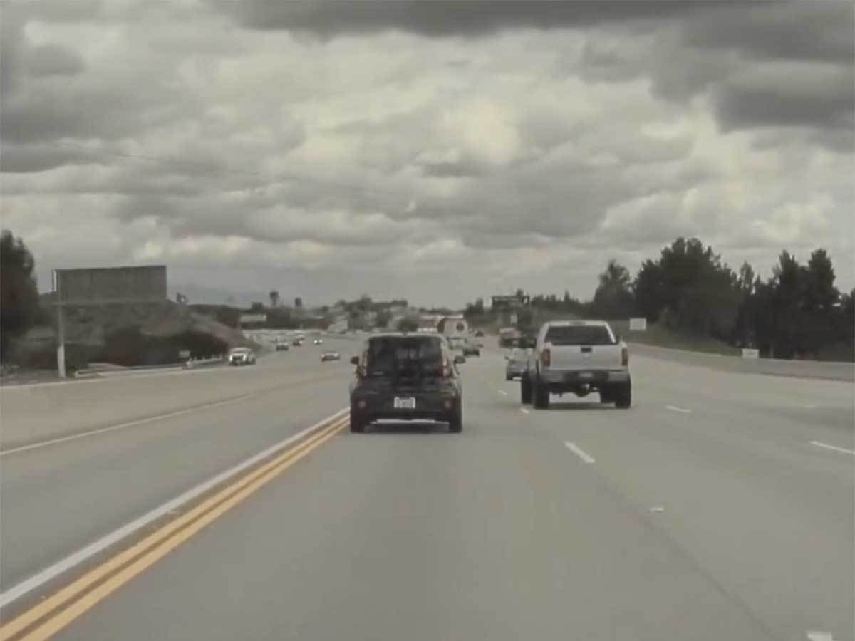  Saobraćajna nesreća Tesla Autopilot 5.jpg - Twitter / @Anoop_Khatra 