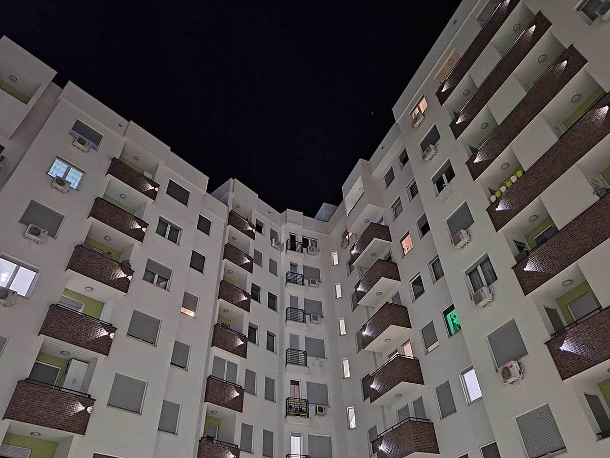  Samsung Galaxy A54 slike noću 1.jpg - SmartLife / Ilija Baošić 