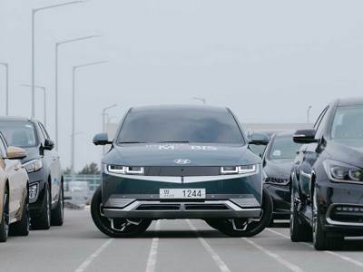 Hyundai e Corner System za paralelno parkiranje i manevrisanje Hyundai e Corner System za paralelno parkiranje i manevrisanje